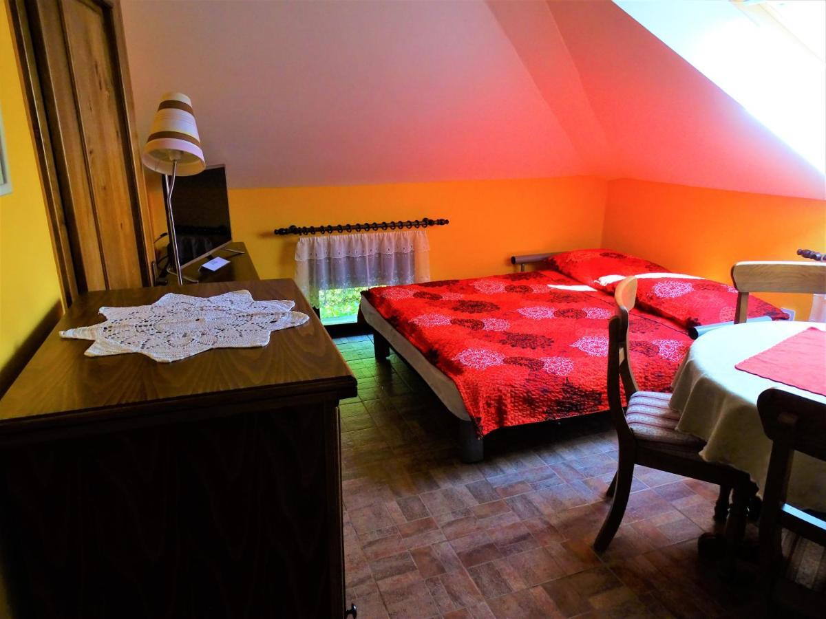 Apartmaji Pr-Gujlu Sela Nad Podmelcem 5220 Tolmin Podmelec Exterior photo