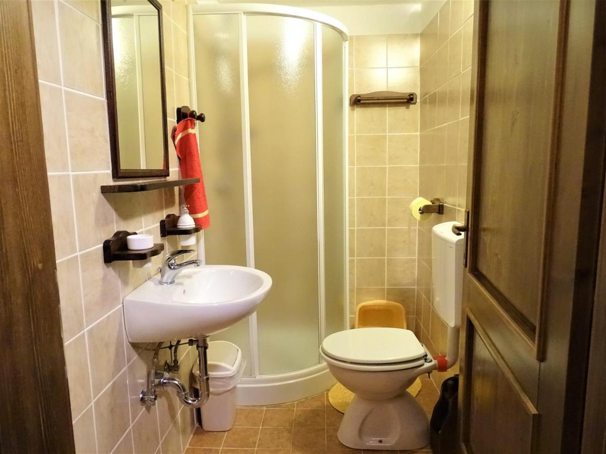 Apartmaji Pr-Gujlu Sela Nad Podmelcem 5220 Tolmin Podmelec Exterior photo